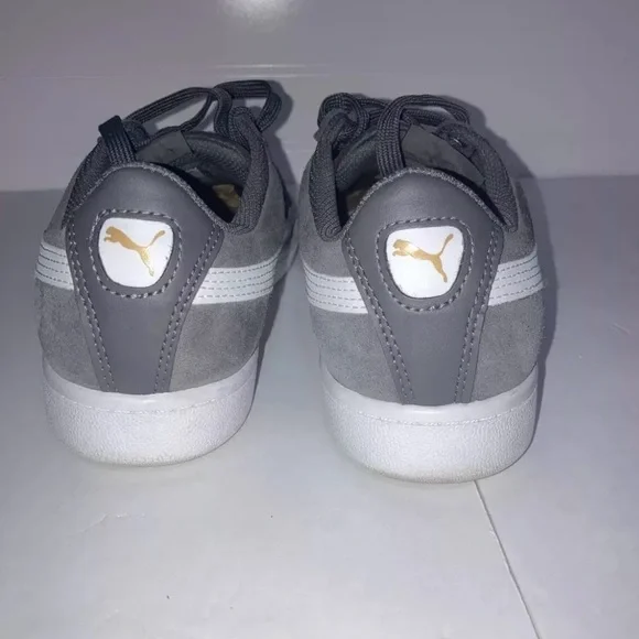 Women’s Size 8.5 Puma Grey Low Top Shoe, Soft Foam Pad. - Picture 4 of 7